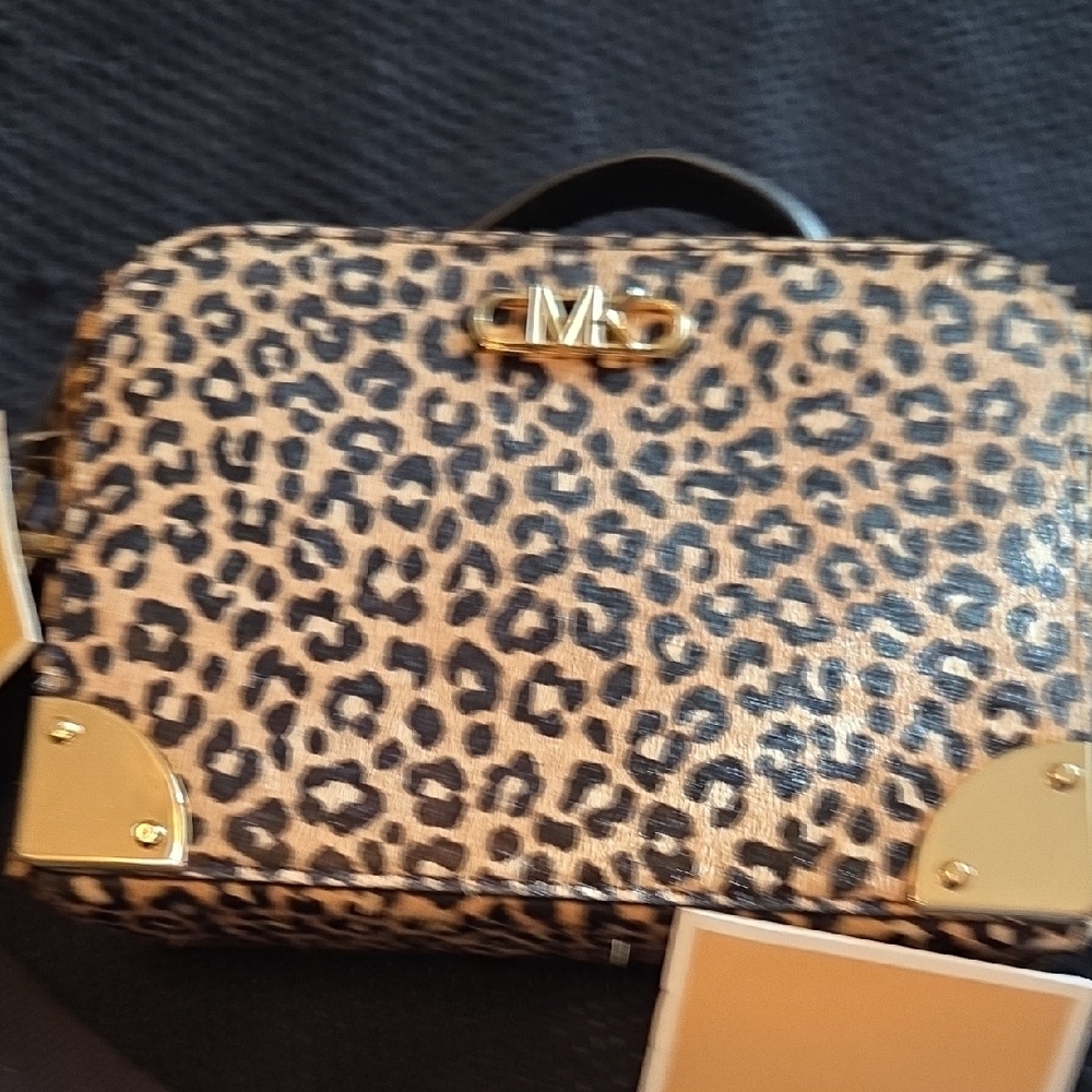 Michael Kors NWT Animal Print Calf Hair Satchel w/Black Leather Trim - Picture 4 of 12
